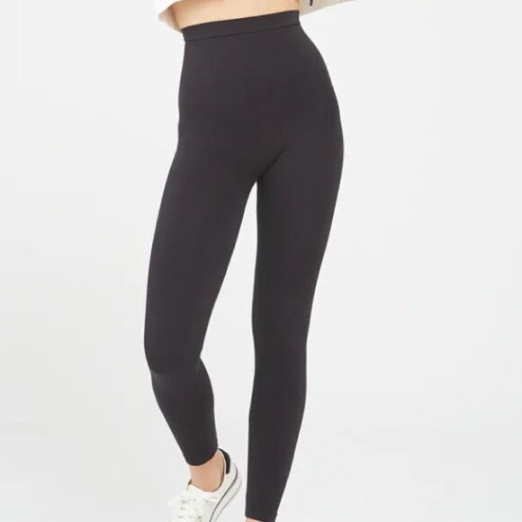 SPANX Look At Me Now Seamless Leggings -Black EUC - Picture 1 of 9
